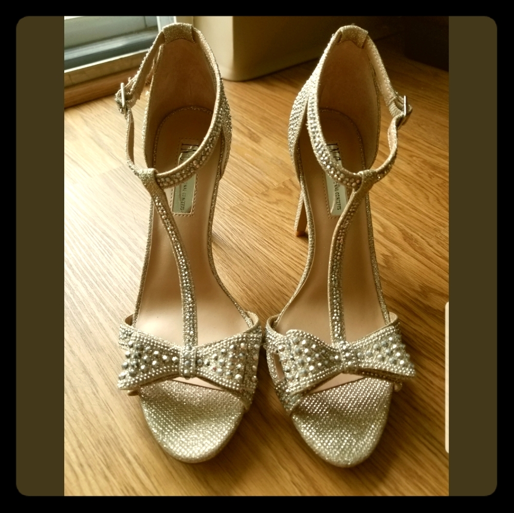 Gold sparkling wedding shoes